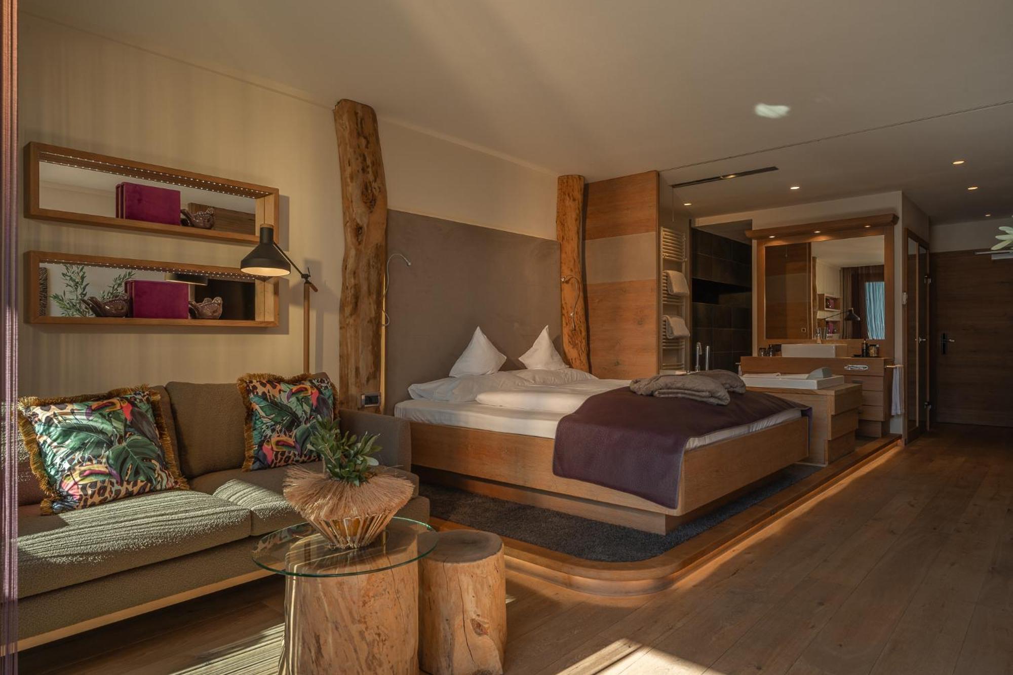 Twin Room with View